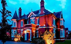 Trivelles Park Hotel